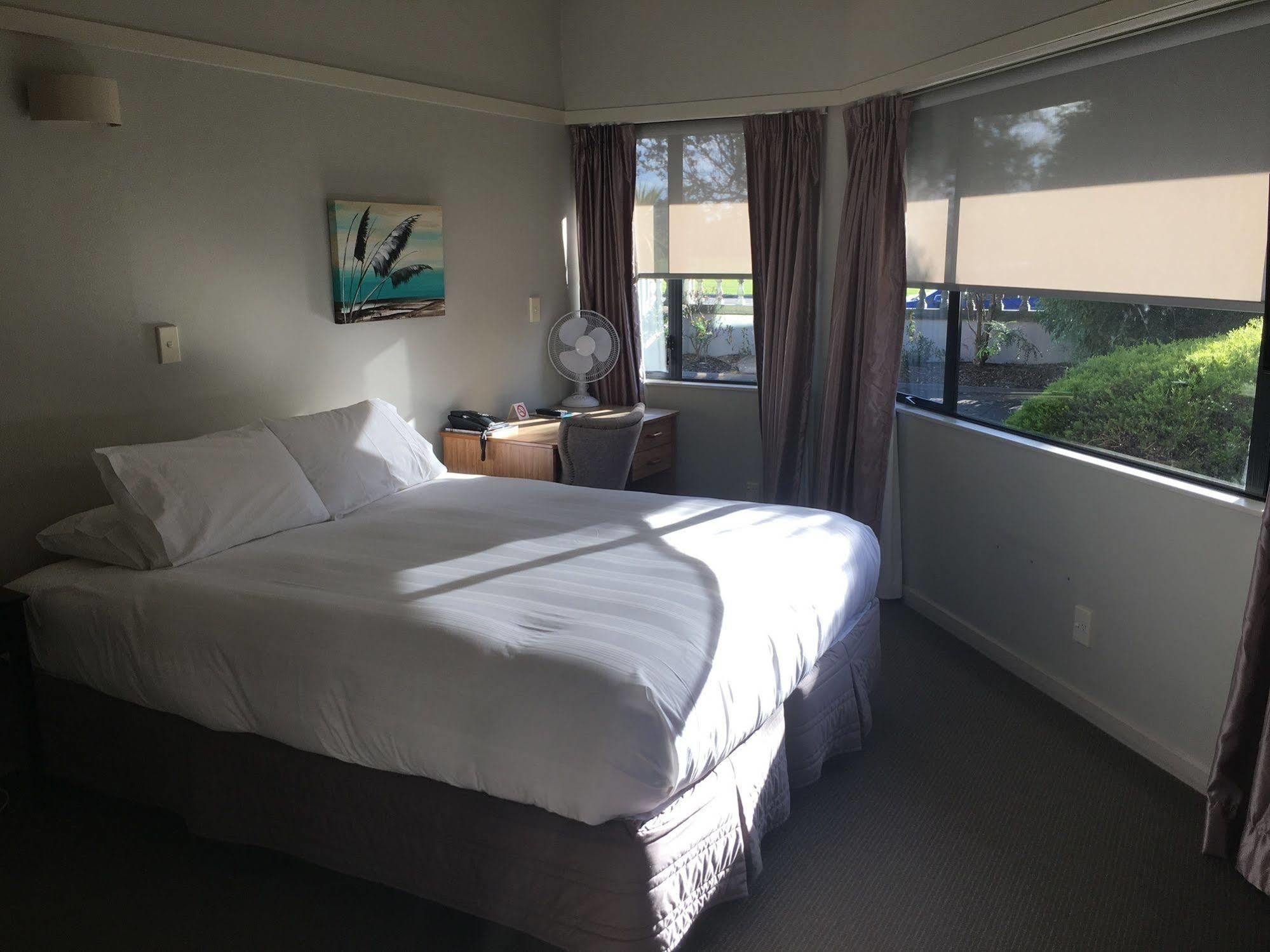 Aloha Lodge Beachside Accommodation Nelson Exterior photo